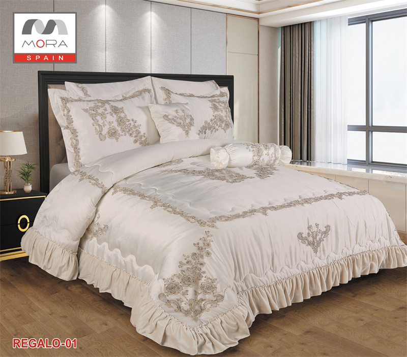 Lace wedding comforter set