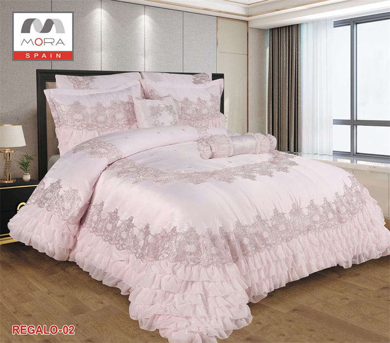 Lace wedding comforter set